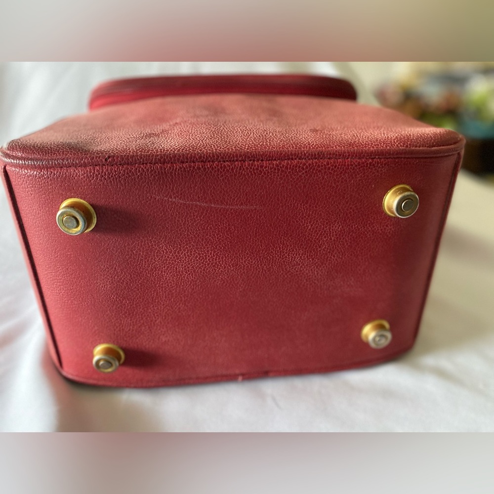 Jump for Boyt Solera Red Large Pebbled Beauty Toiletries Case Travel - Picture 8 of 13